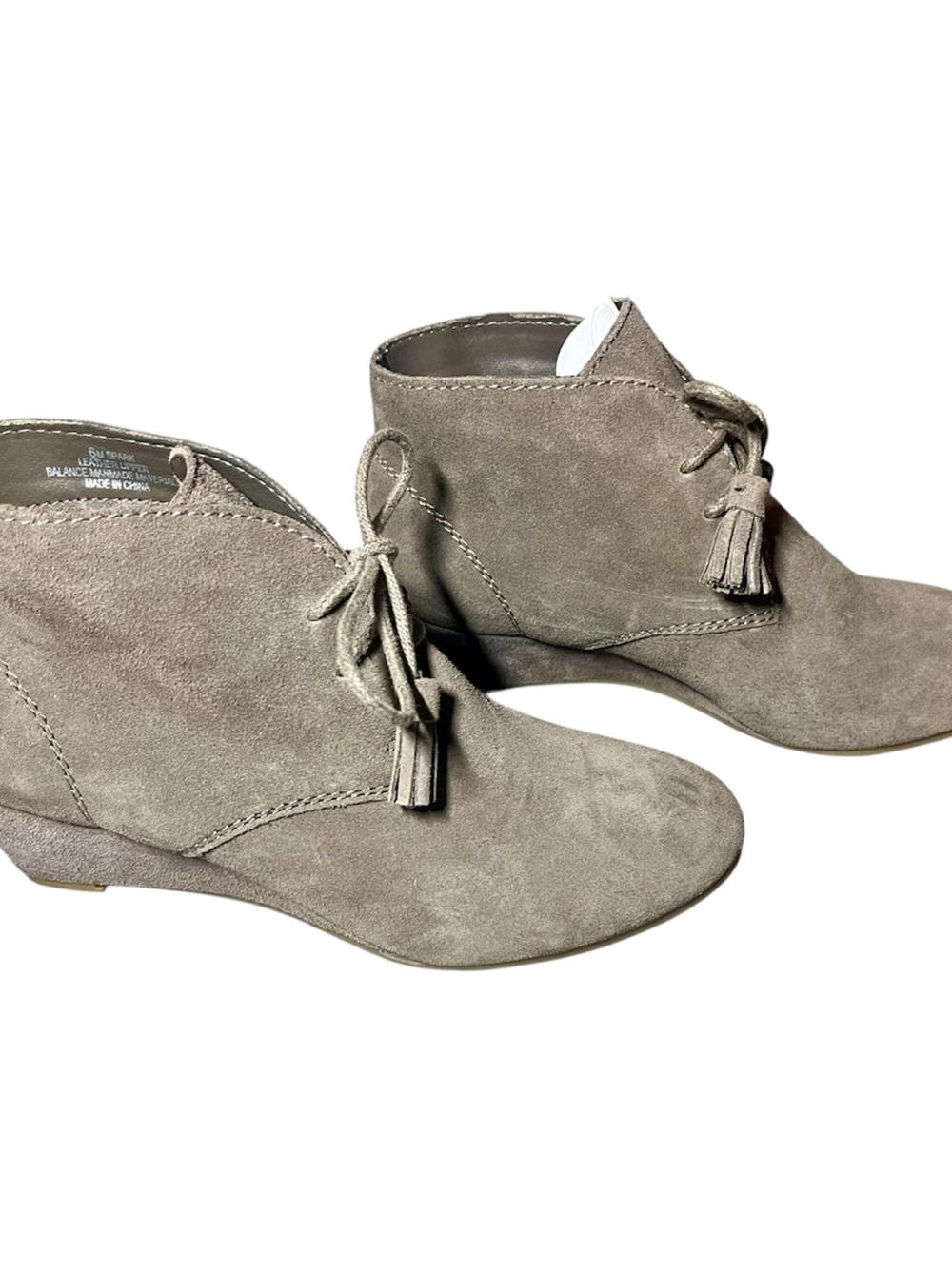 New Crown Vintage Spark Suede Wedge Boots – Women’s Size 6M – Taupe